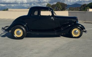 Ford-5-window-coupe-1934
