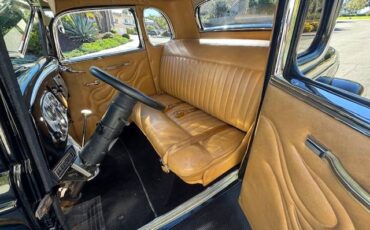 Ford-5-window-coupe-1934-4