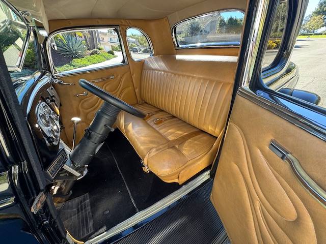 Ford-5-window-coupe-1934-4