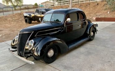 Ford-5-window-coupe-1937-black-2
