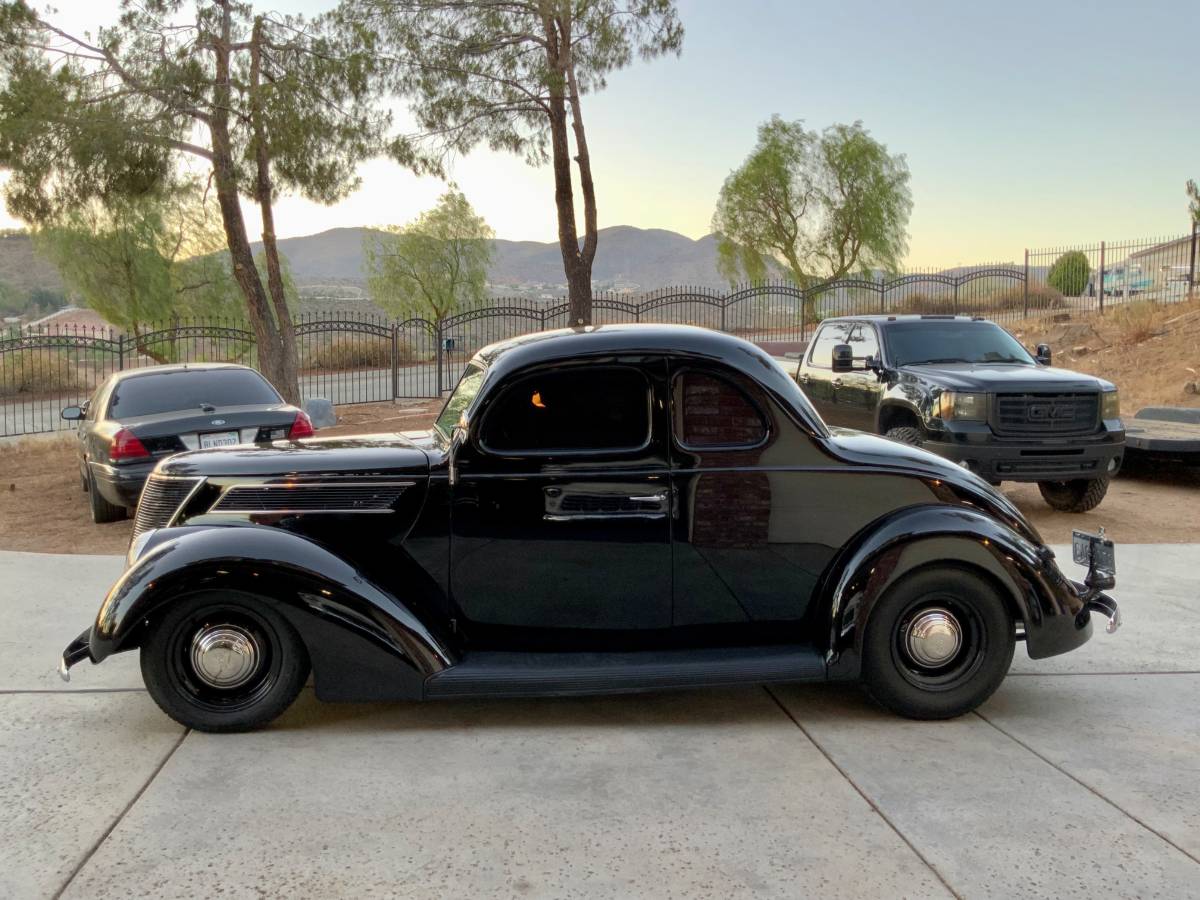 Ford-5-window-coupe-1937-black-5