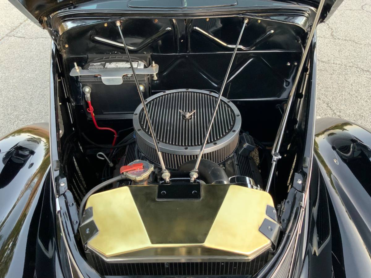 Ford-5-window-coupe-1937-black-8