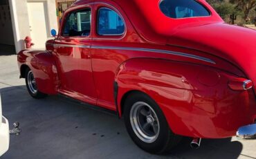 Ford-5-window-coupe-1942-red-1