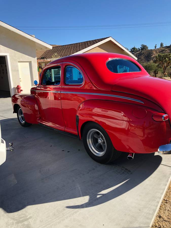 Ford-5-window-coupe-1942-red-1
