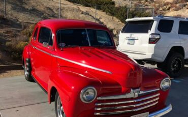 Ford-5-window-coupe-1942-red-2
