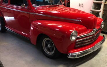 Ford-5-window-coupe-1942-red-6