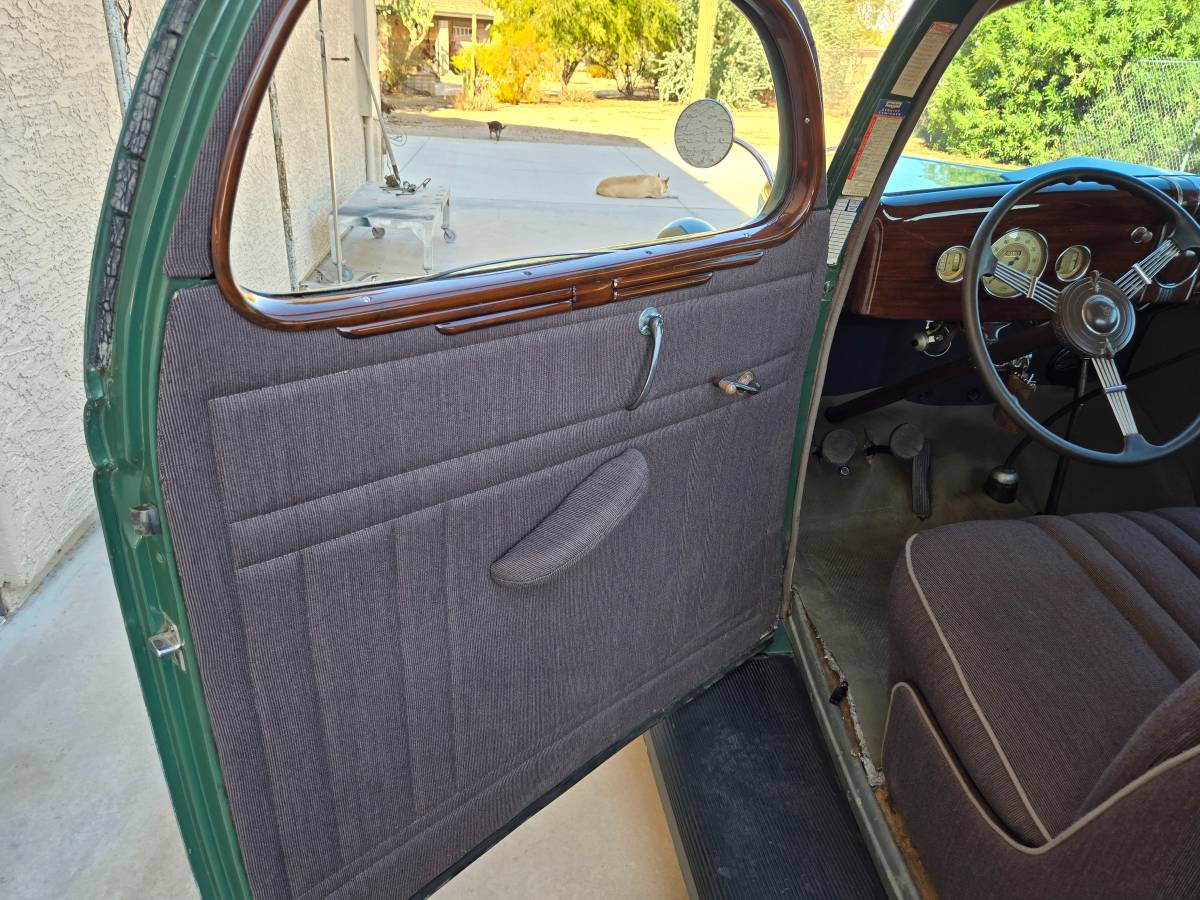 Ford-68-deluxe-coupe-1936-green-5