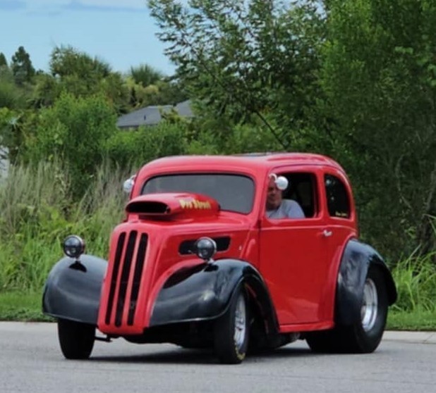 Ford-Anglia-1949-Coupe-1