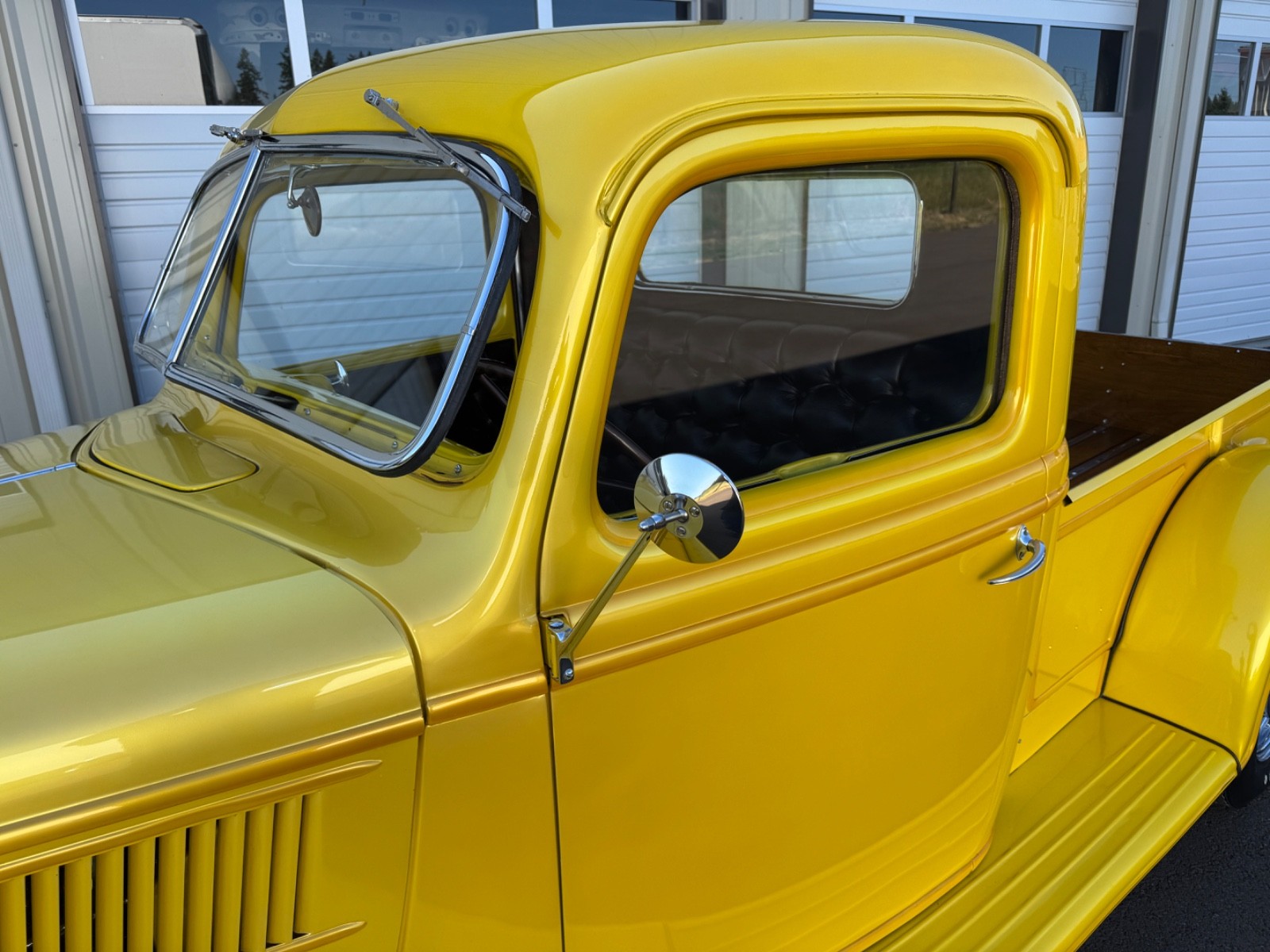 Ford-Award-Winning-Show-Pickup-Truck-Model-7377-1937-Pickup-10
