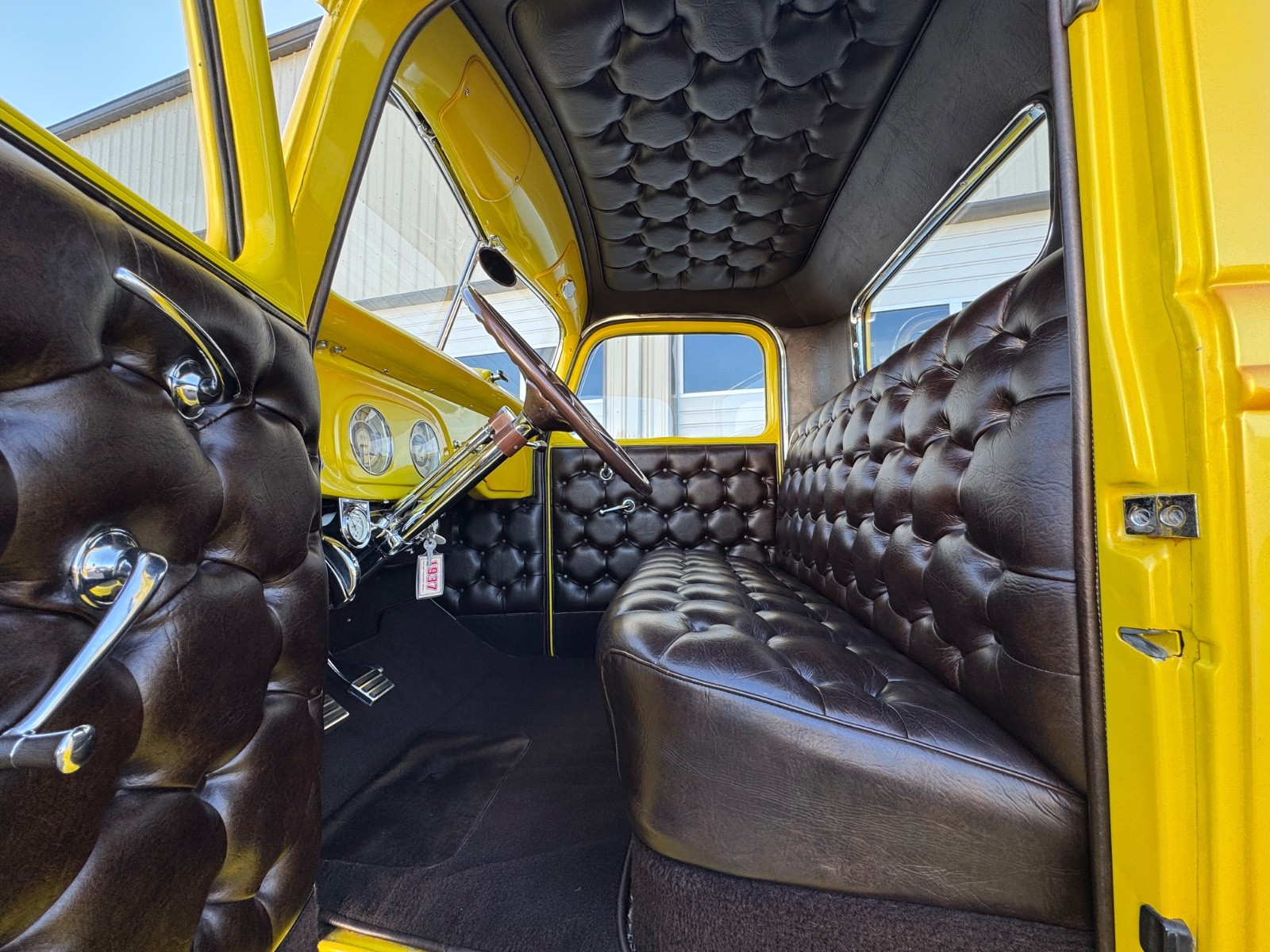 Ford-Award-Winning-Show-Pickup-Truck-Model-7377-1937-Pickup-20