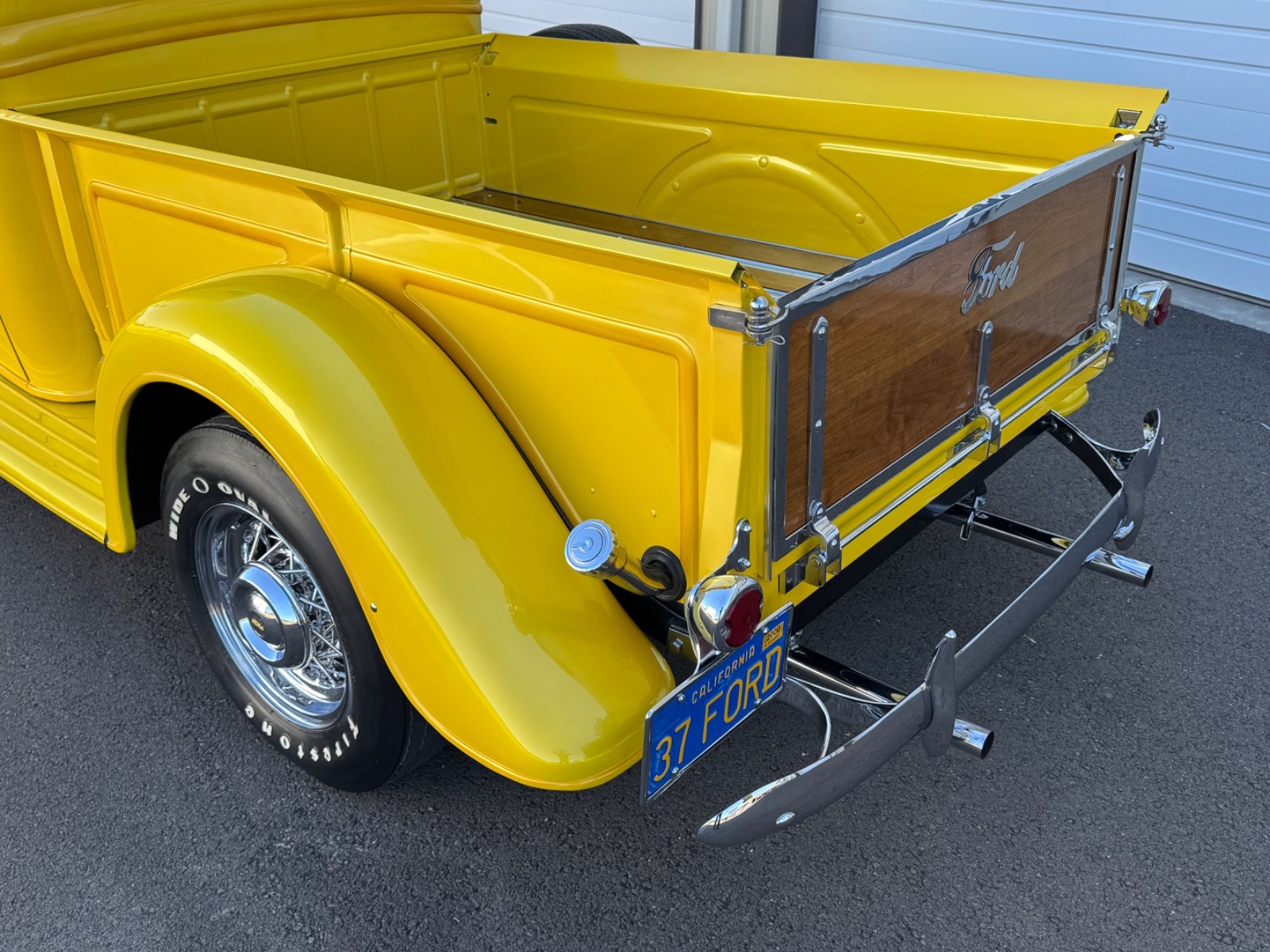 Ford-Award-Winning-Show-Pickup-Truck-Model-7377-1937-Pickup-3