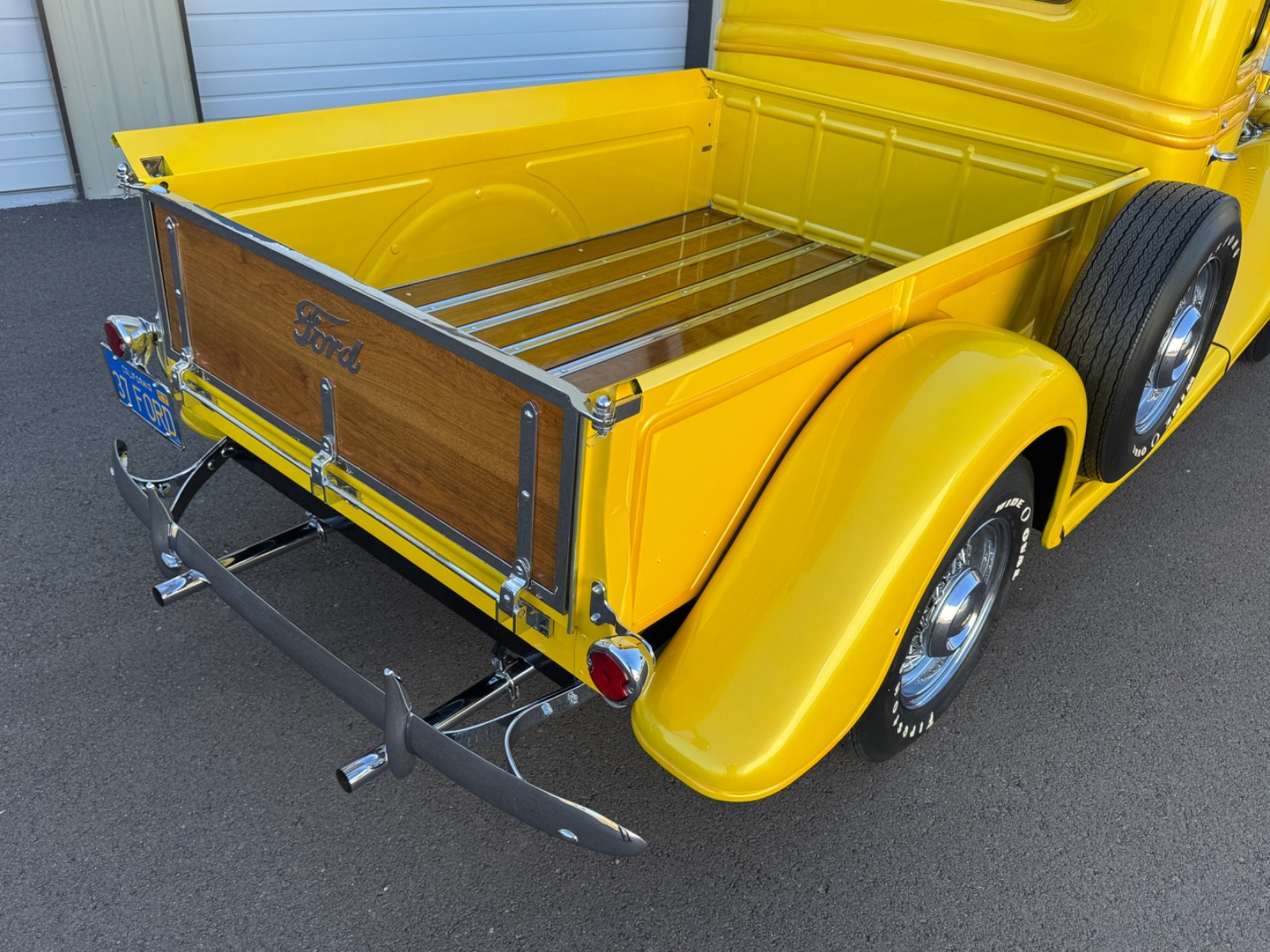 Ford-Award-Winning-Show-Pickup-Truck-Model-7377-1937-Pickup-5