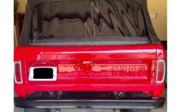 Ford-Bronco-1966-Ford-Red-Black-14