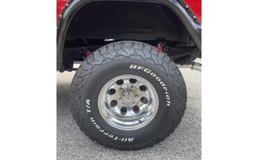 Ford-Bronco-1966-Ford-Red-Black-17