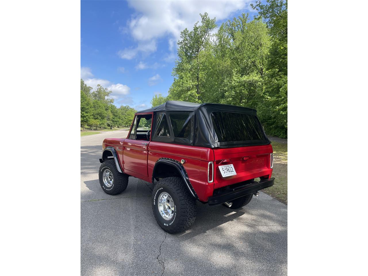 Ford-Bronco-1966-Ford-Red-Black-7