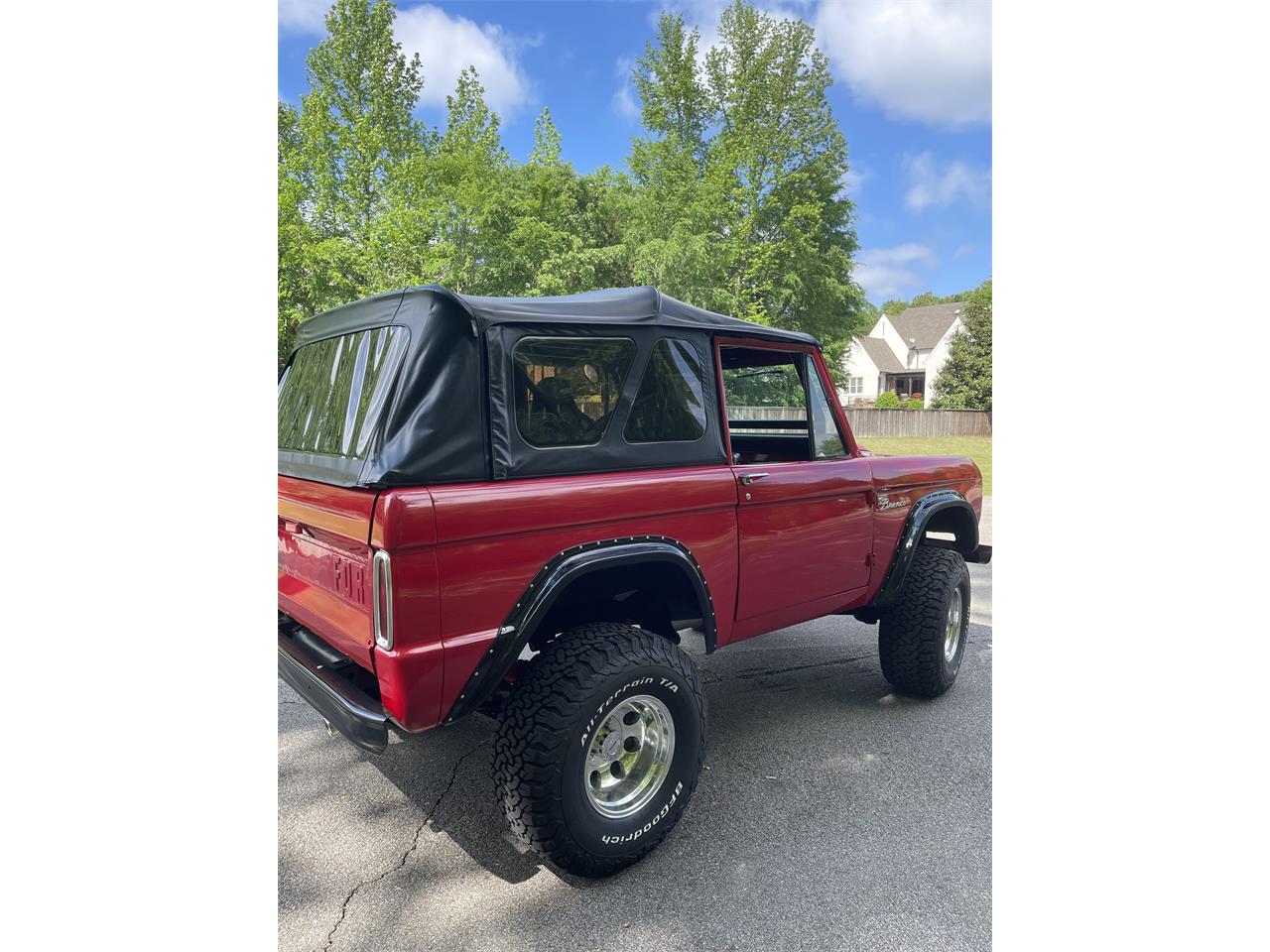 Ford-Bronco-1966-Ford-Red-Black-8