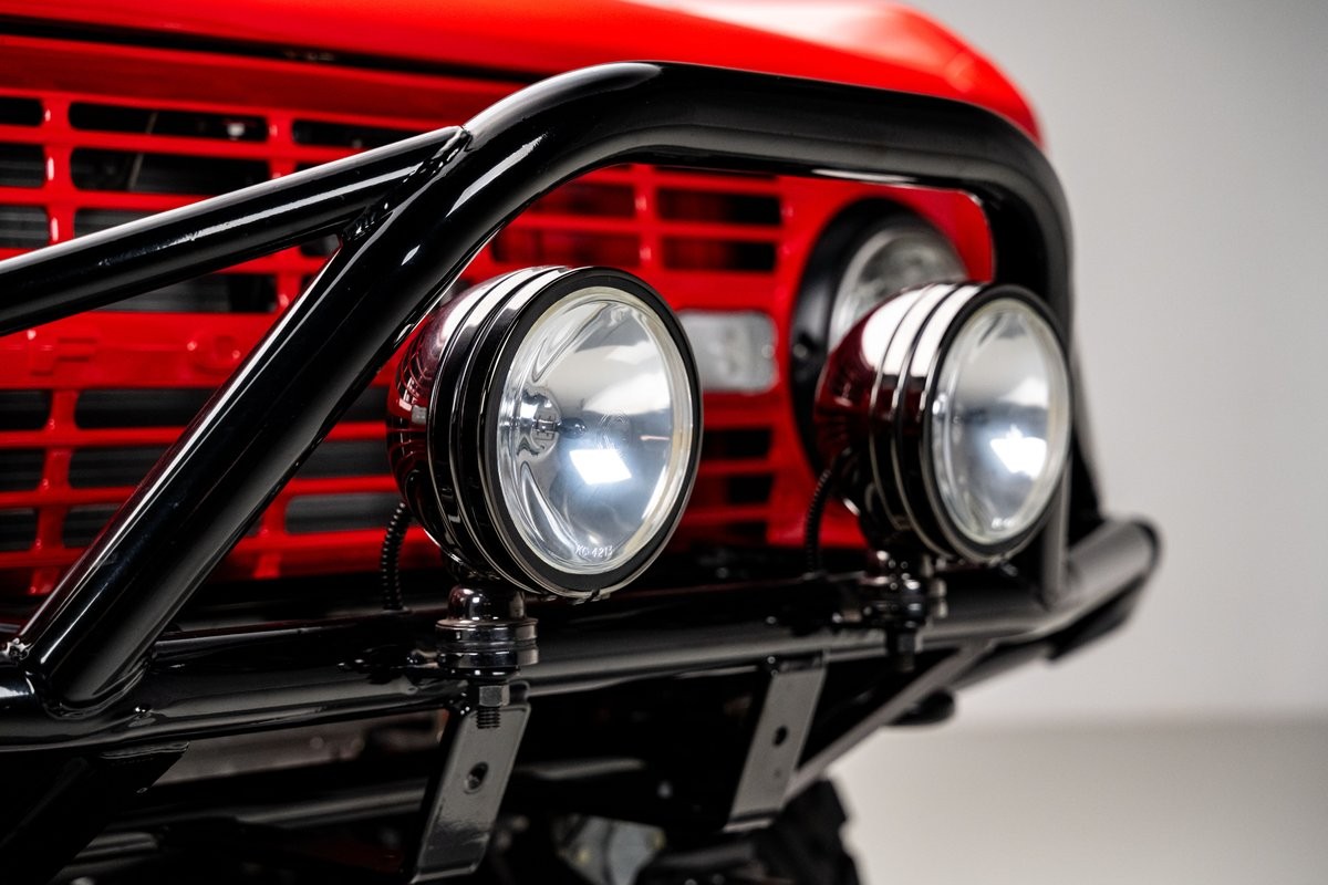 Ford-Bronco-1966-SUV-12