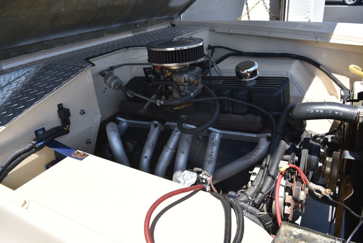 Ford-Bronco-1966-SUV-14