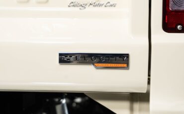 Ford-Bronco-1966-SUV-15