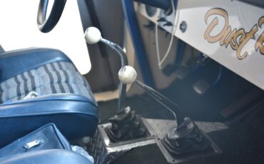 Ford-Bronco-1966-SUV-15