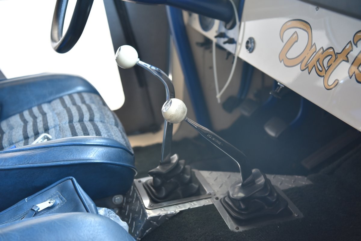 Ford-Bronco-1966-SUV-15