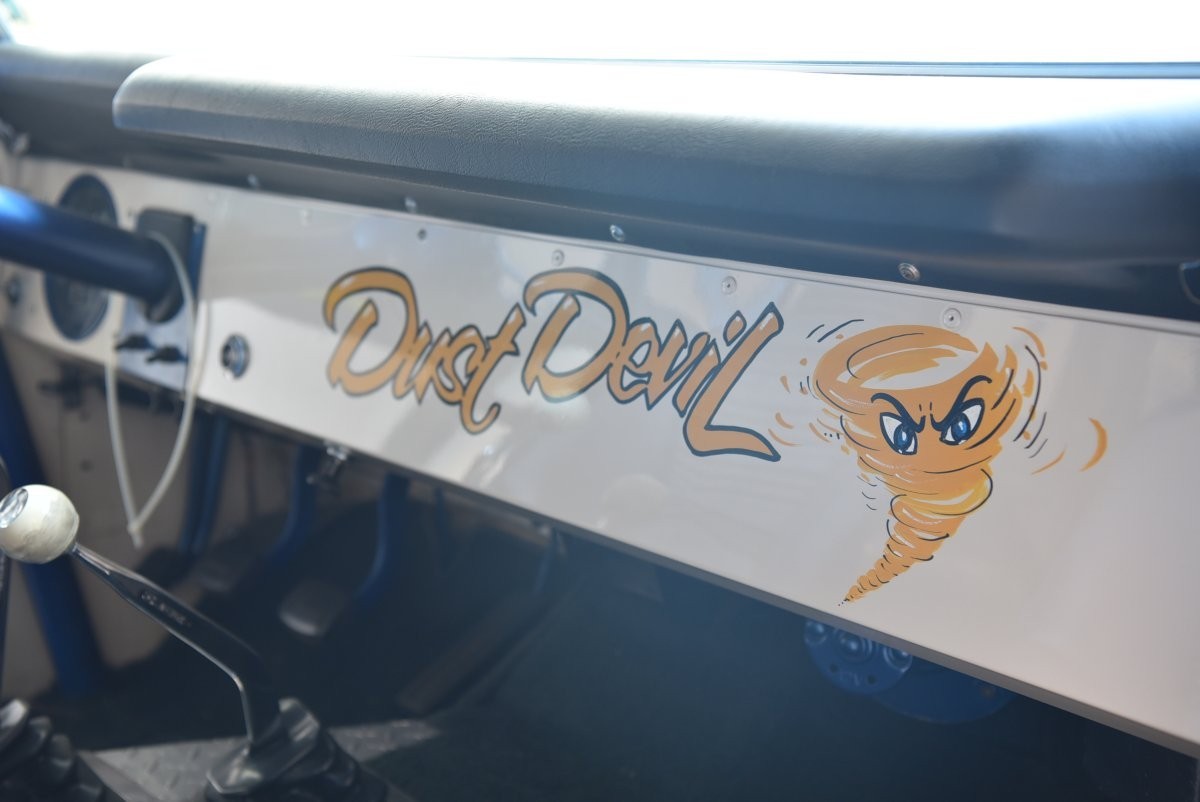 Ford-Bronco-1966-SUV-16