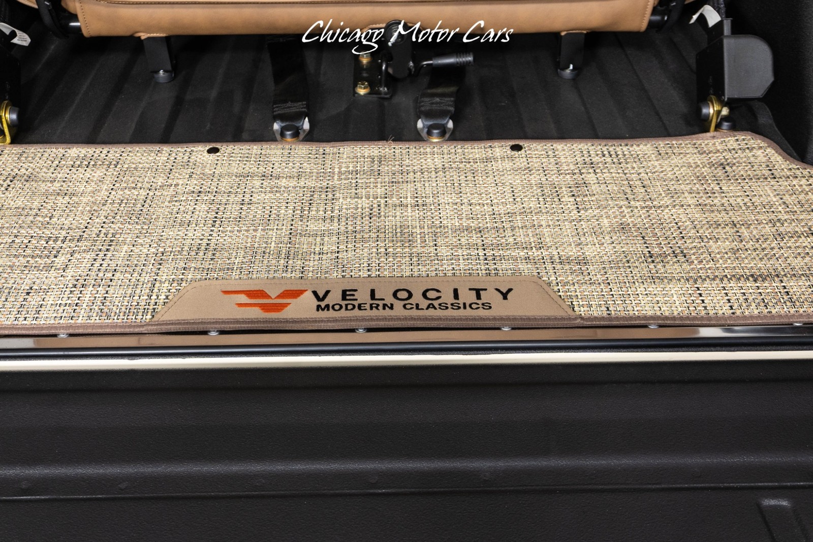 Ford-Bronco-1966-SUV-18