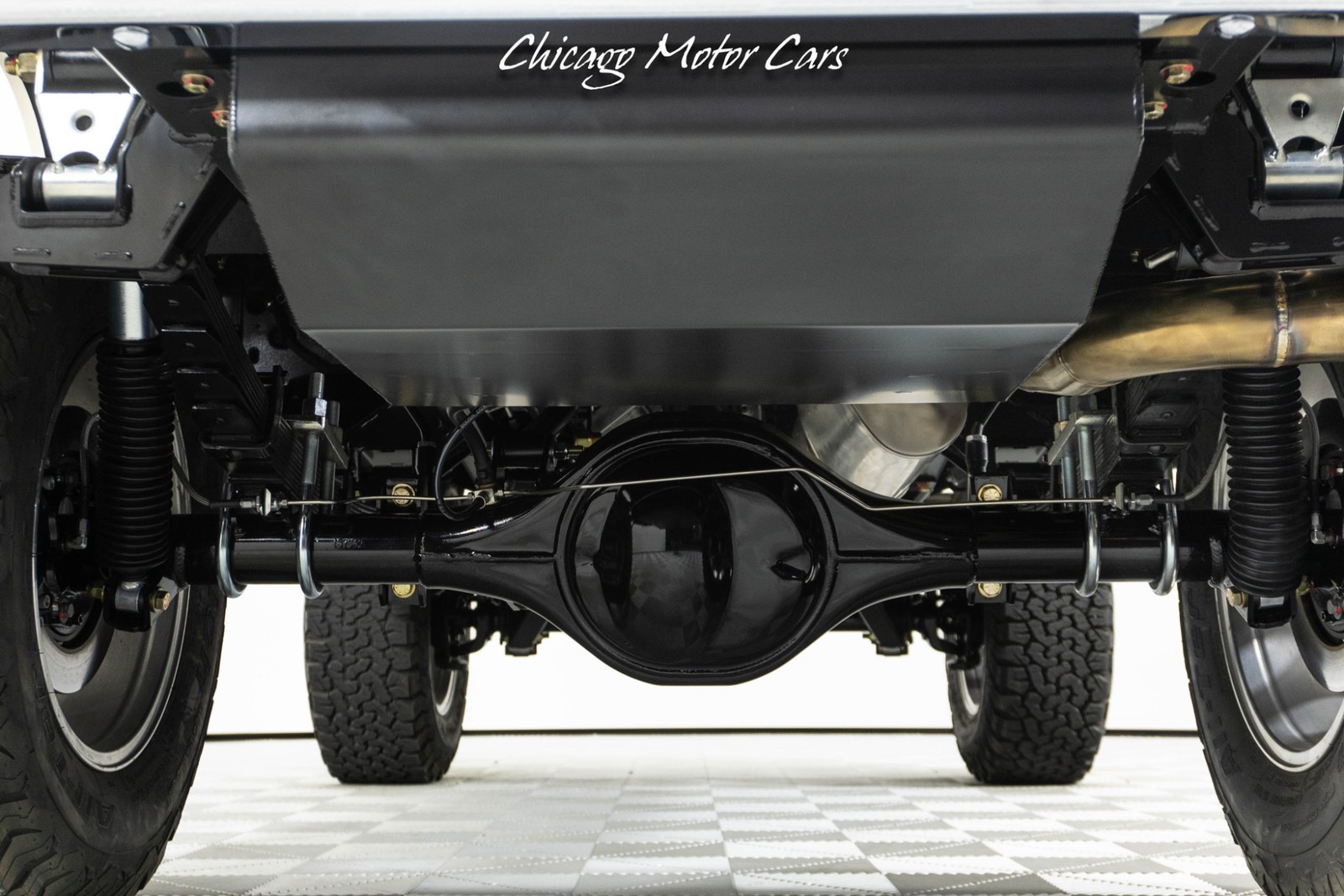 Ford-Bronco-1966-SUV-19