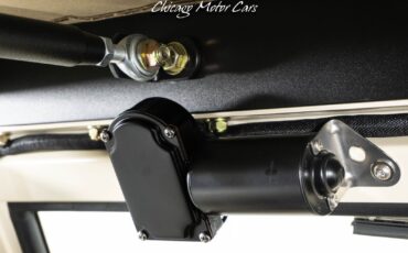 Ford-Bronco-1966-SUV-31