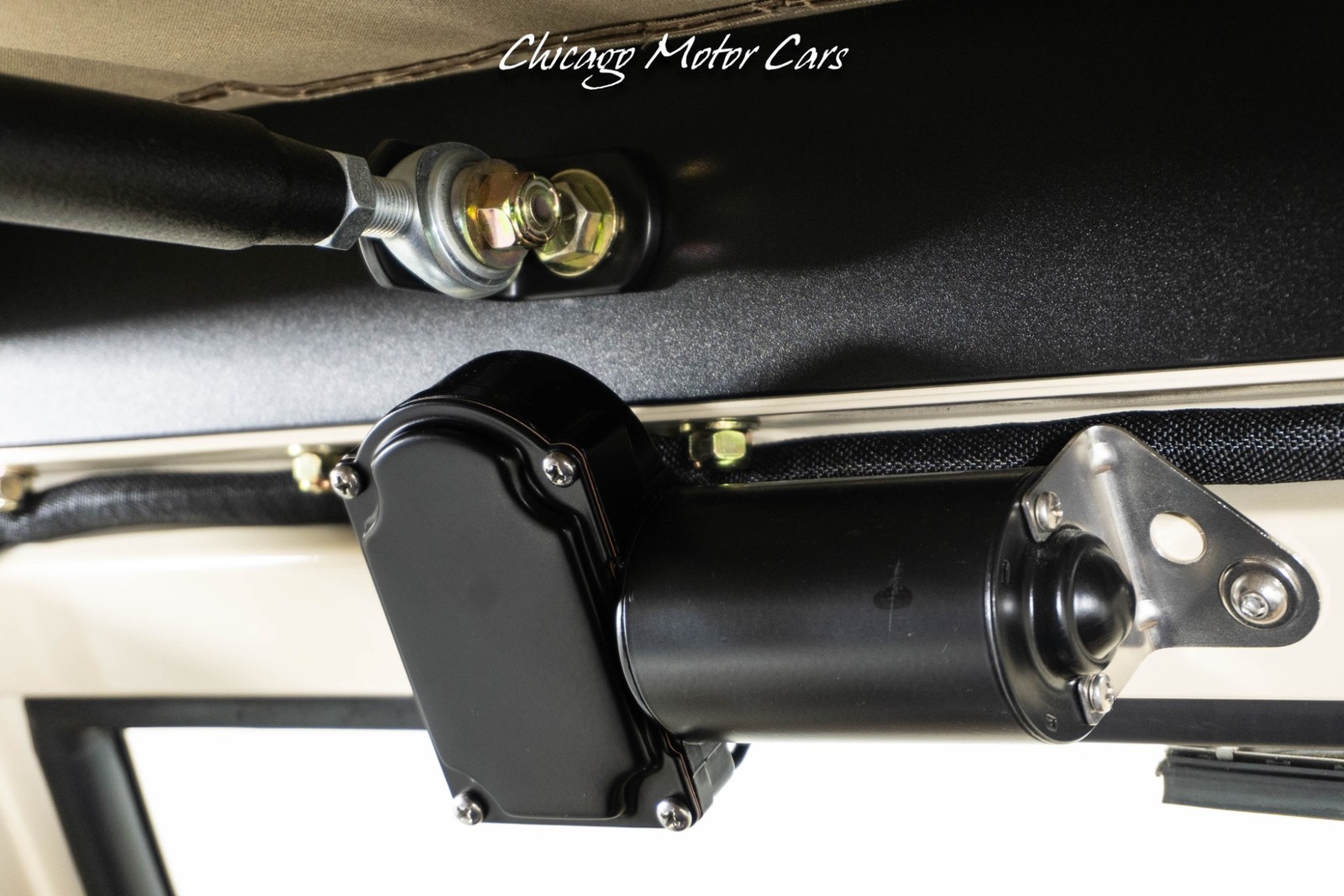 Ford-Bronco-1966-SUV-31