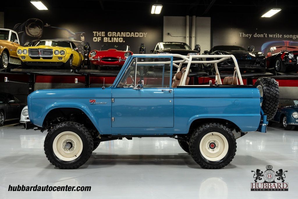 Ford-Bronco-1966-SUV-4