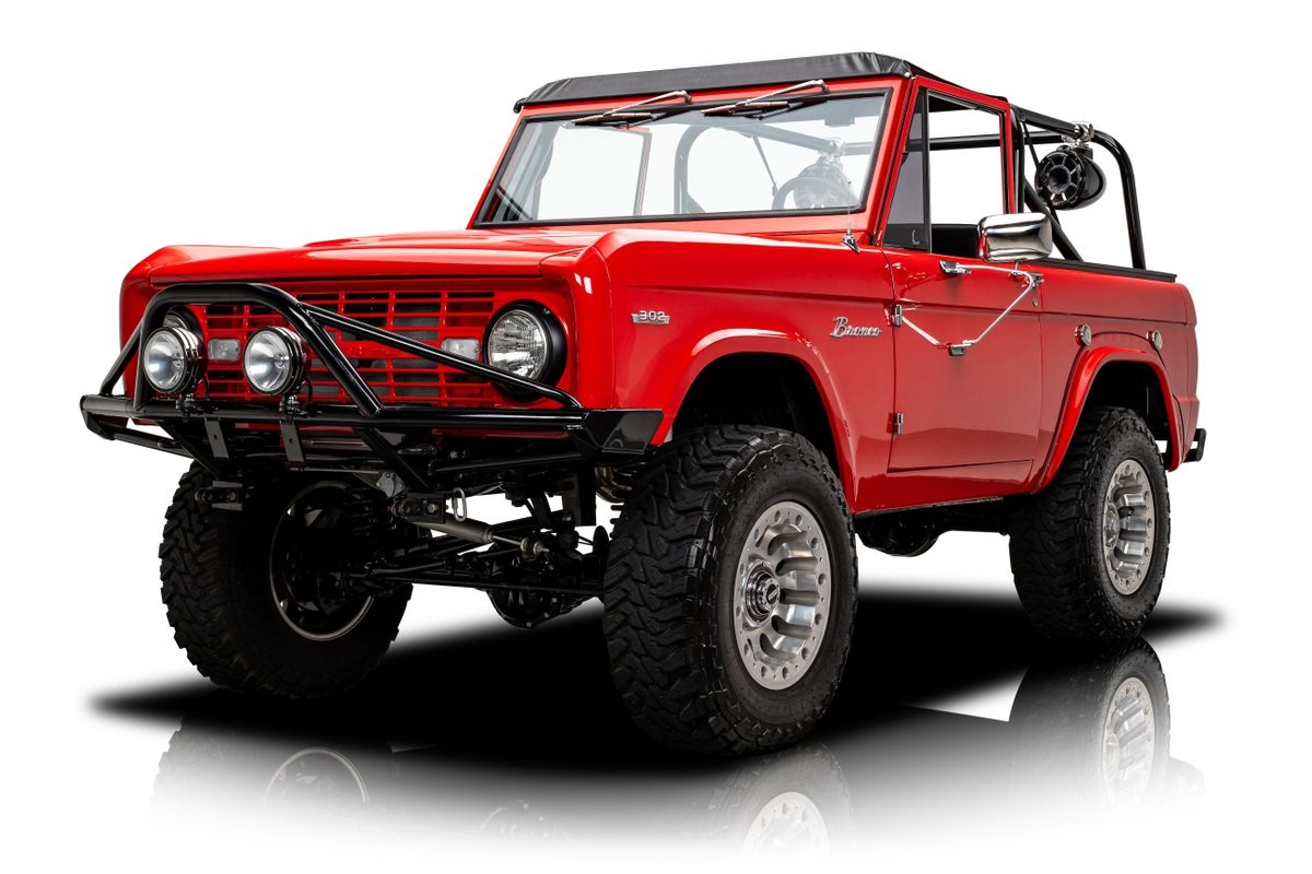 Ford-Bronco-1966-SUV