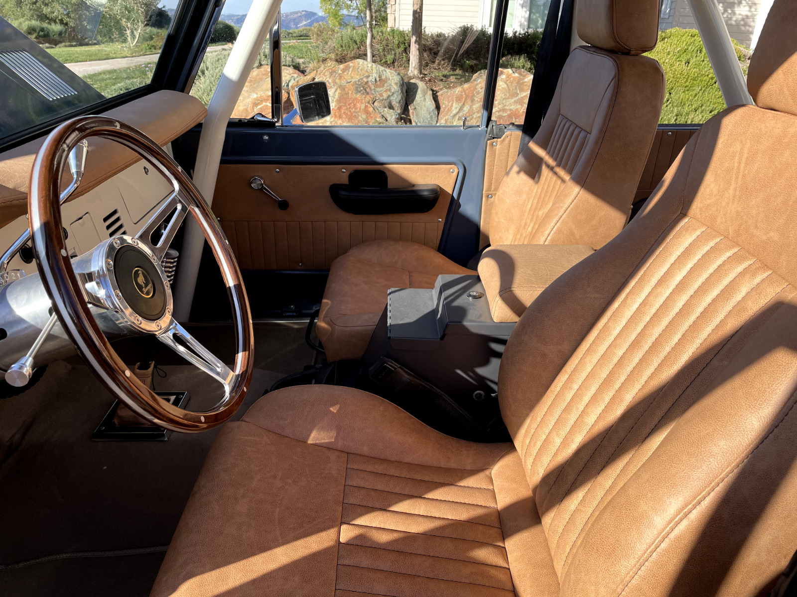 Ford-Bronco-1969-Convertible-10