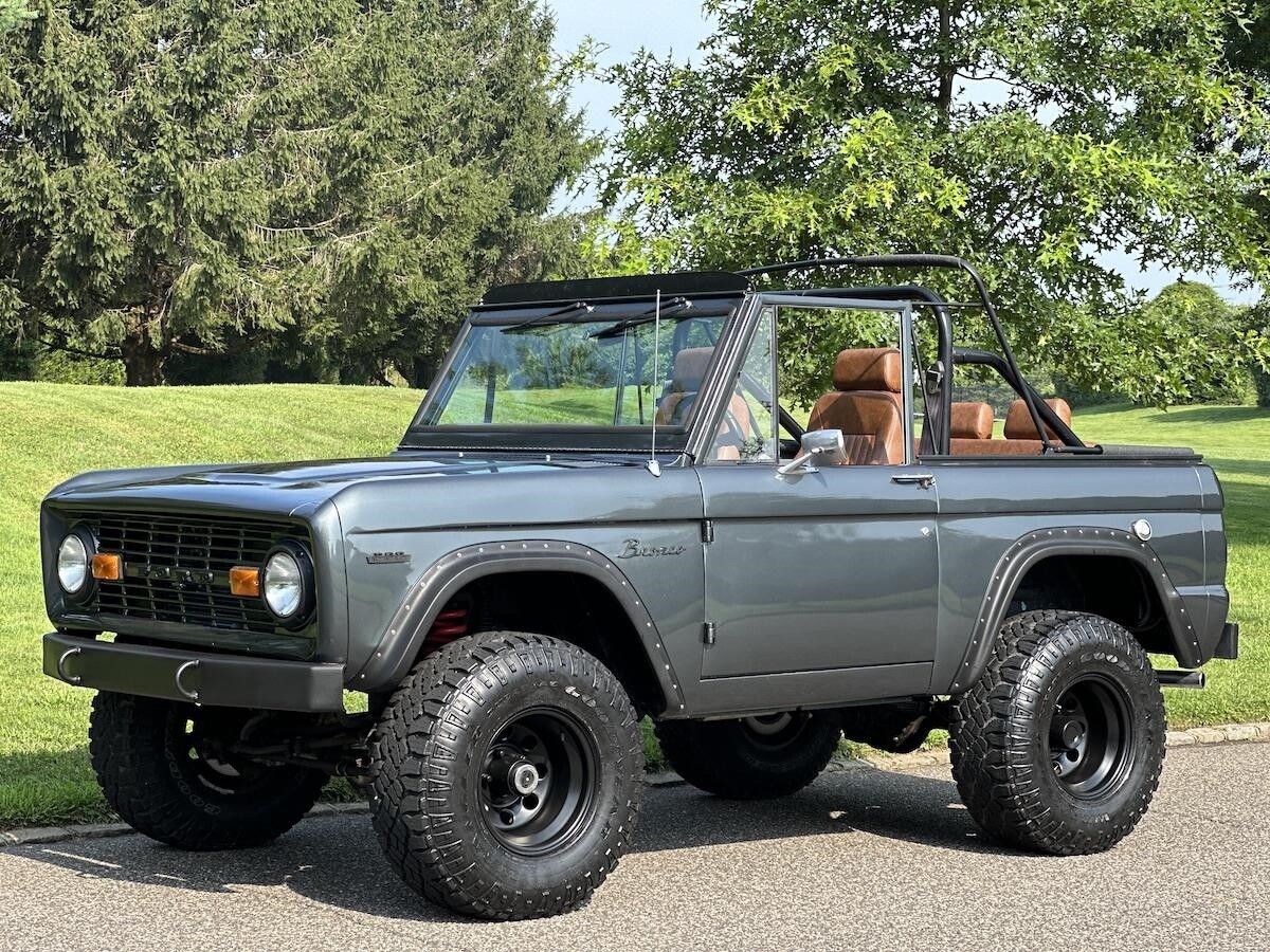 Ford-Bronco-1969-Convertible-18