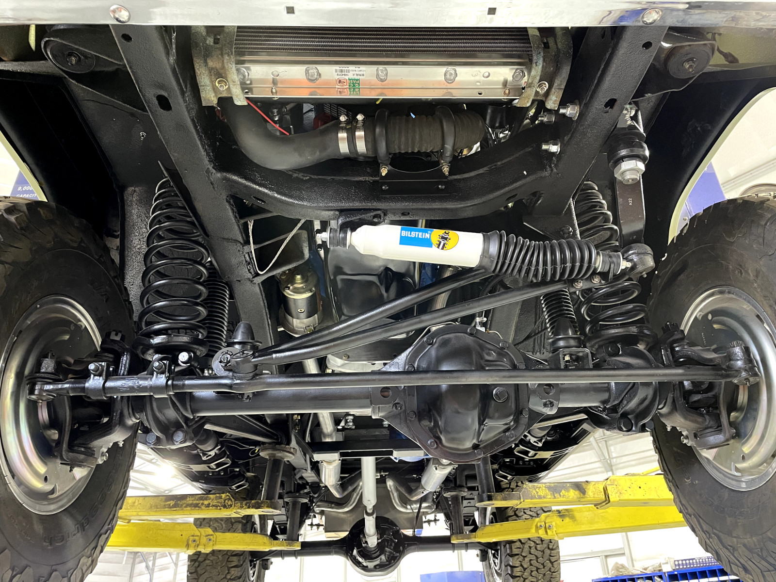 Ford-Bronco-1969-Convertible-27