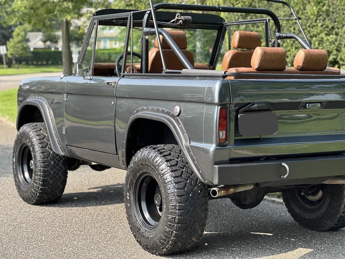 Ford-Bronco-1969-Convertible-28