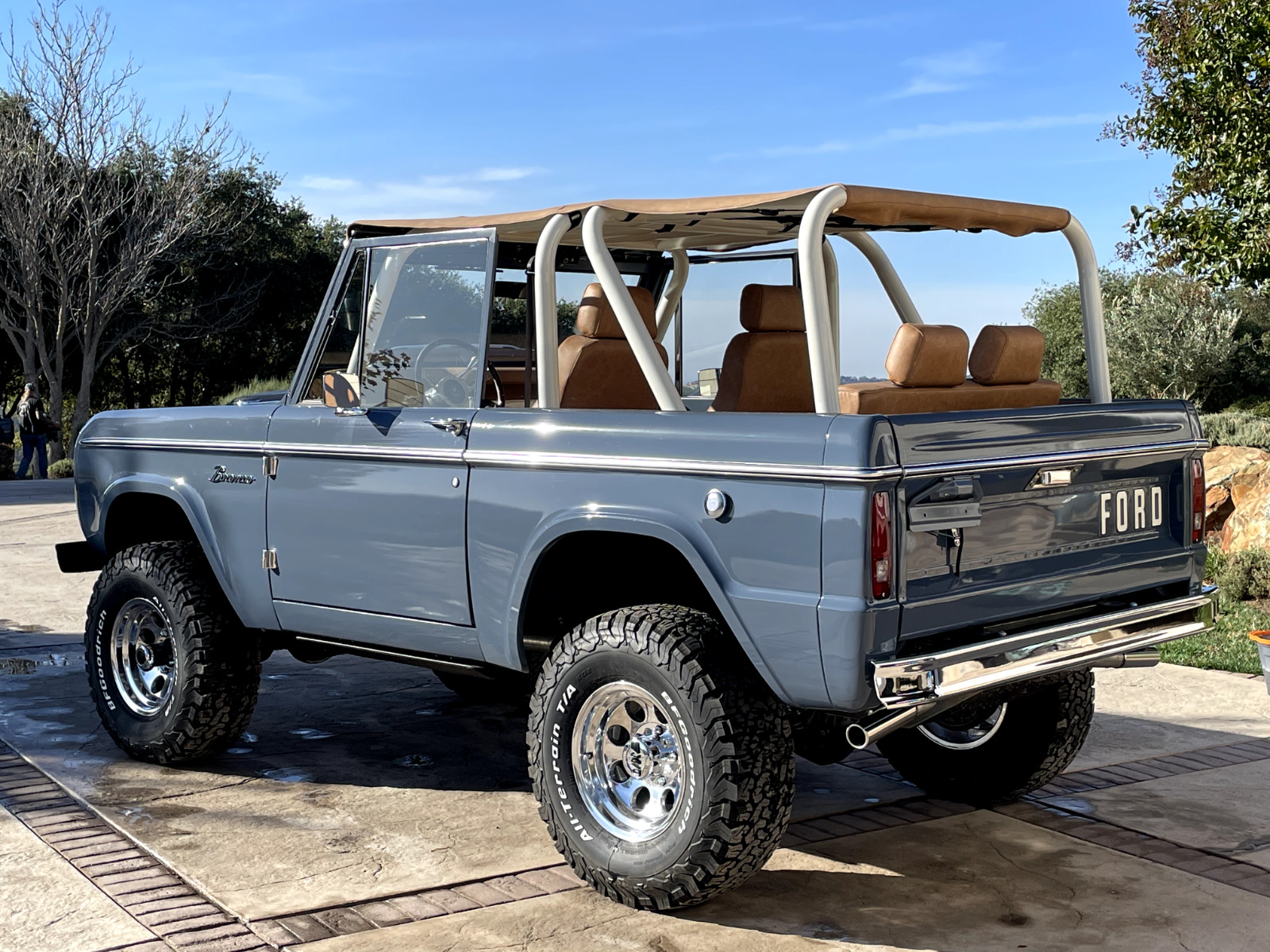 Ford-Bronco-1969-Convertible-5