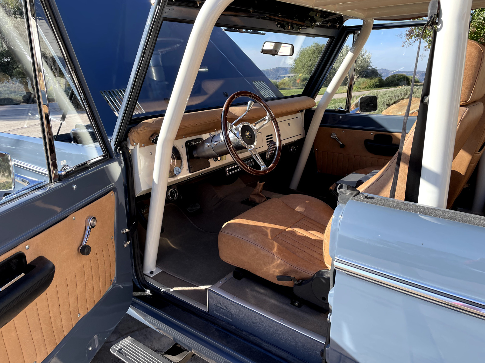 Ford-Bronco-1969-Convertible-8