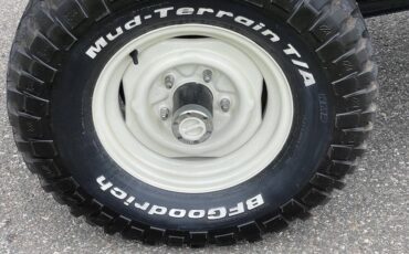 Ford-Bronco-1970-Convertible-24