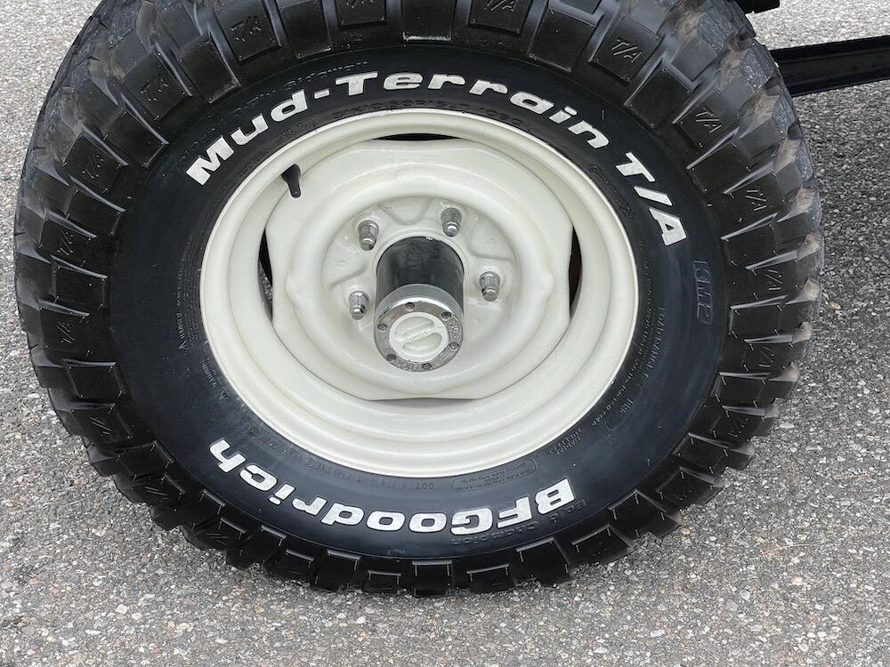 Ford-Bronco-1970-Convertible-24