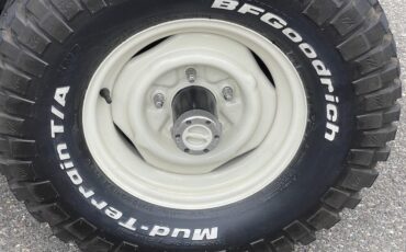 Ford-Bronco-1970-Convertible-27