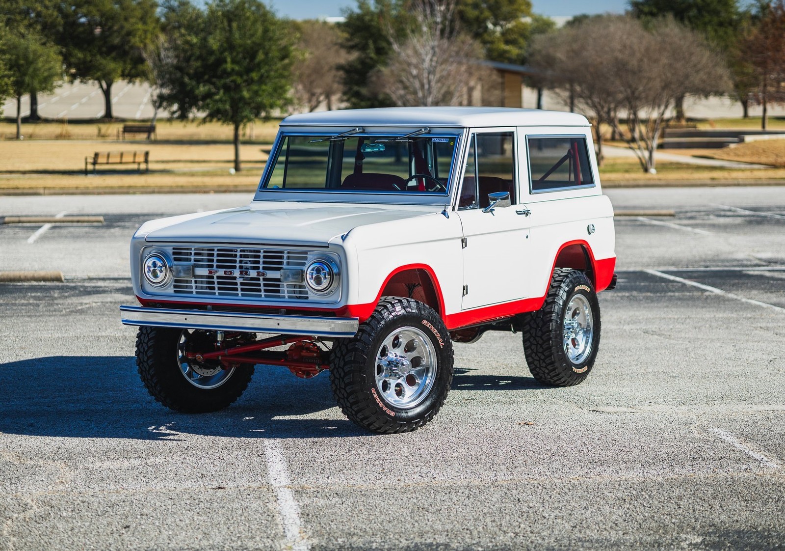 Ford-Bronco-1970-SUV-1