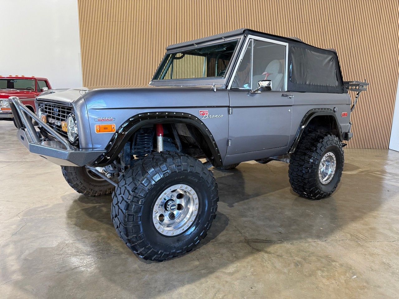 Ford-Bronco-1970-SUV-19