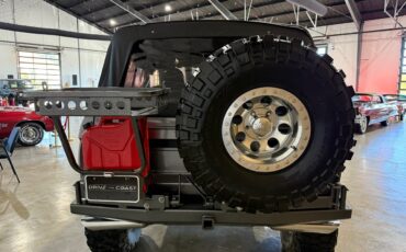 Ford-Bronco-1970-SUV-25