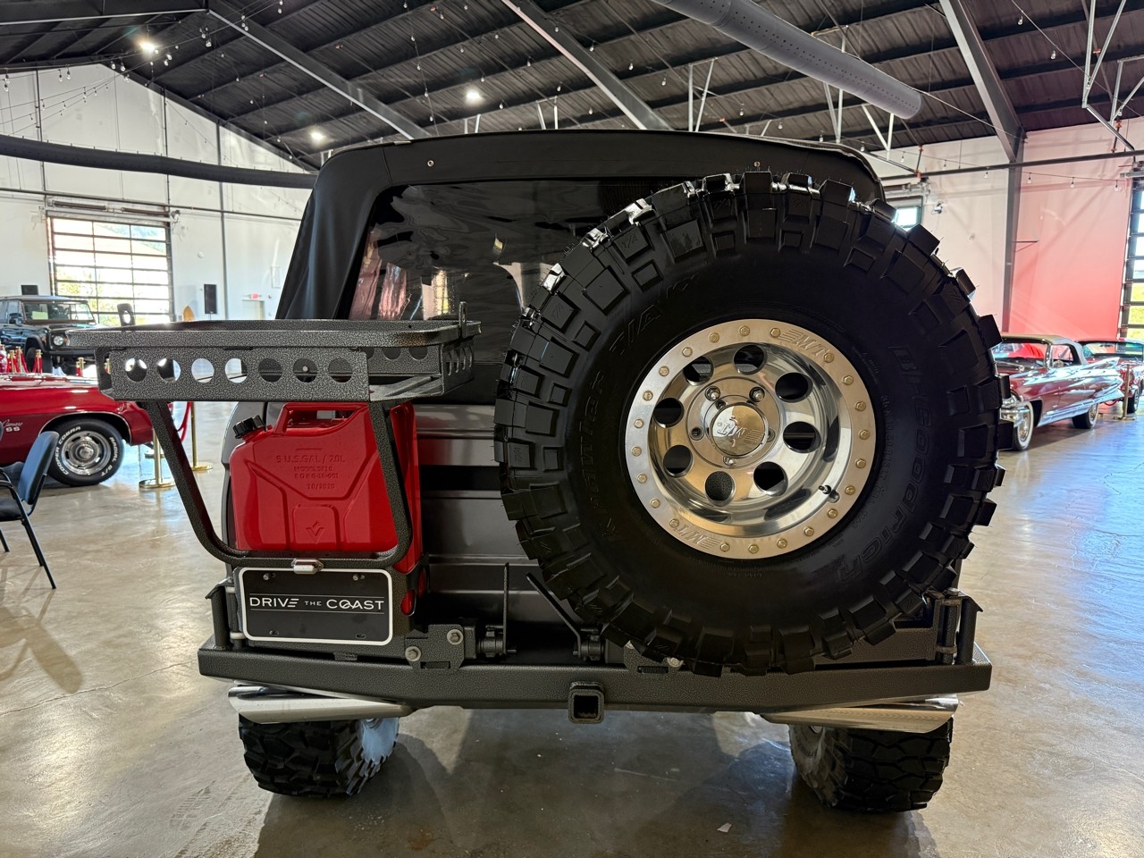 Ford-Bronco-1970-SUV-25