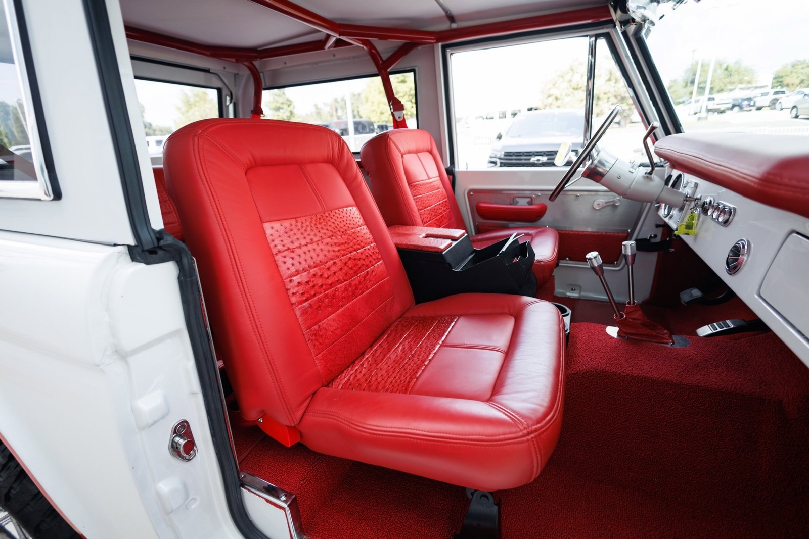 Ford-Bronco-1970-SUV-28