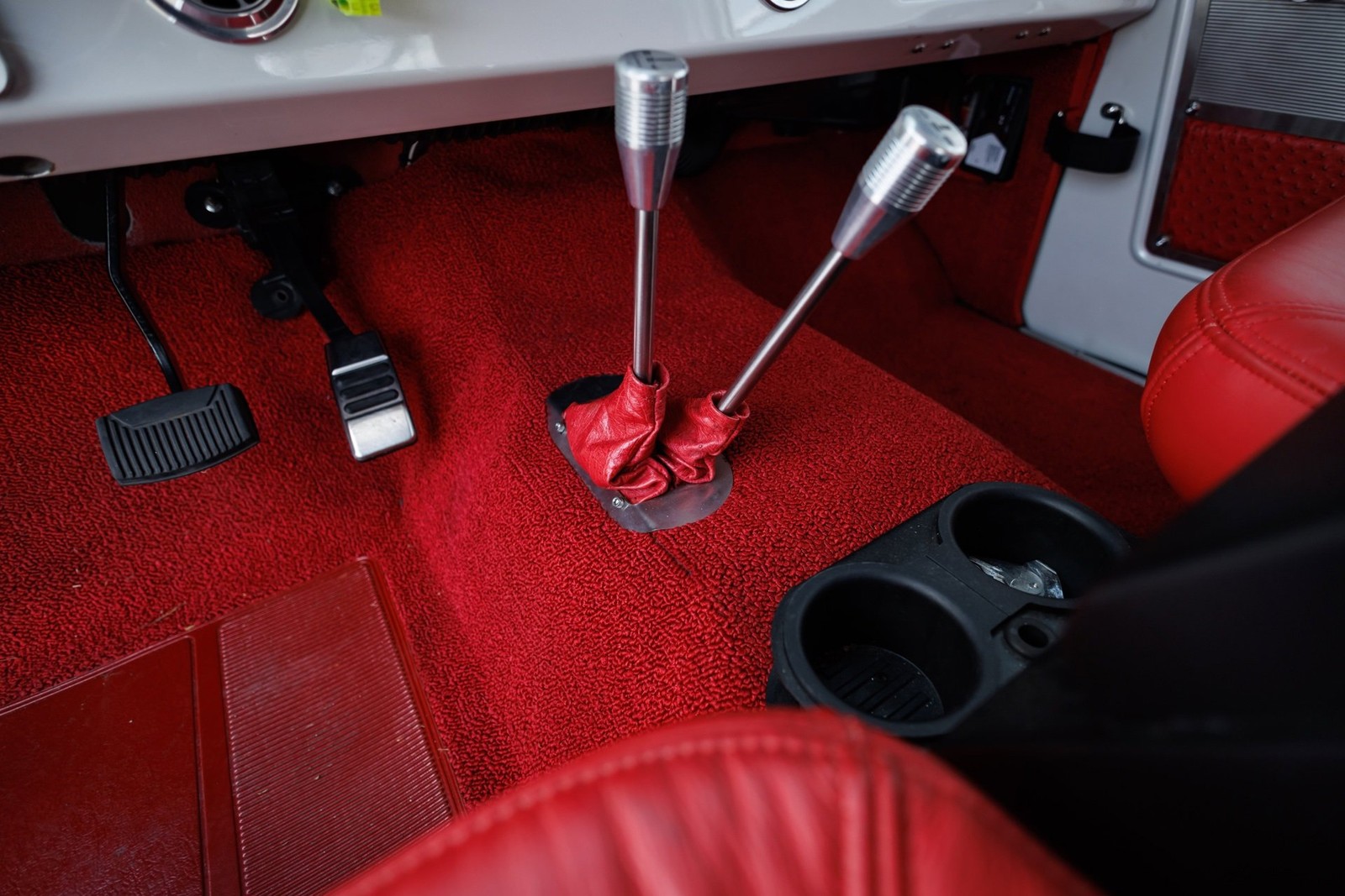 Ford-Bronco-1970-SUV-34