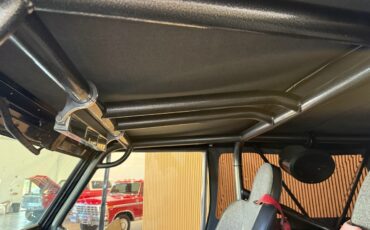 Ford-Bronco-1970-SUV-34