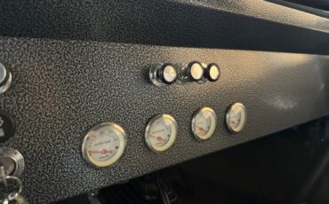 Ford-Bronco-1970-SUV-8