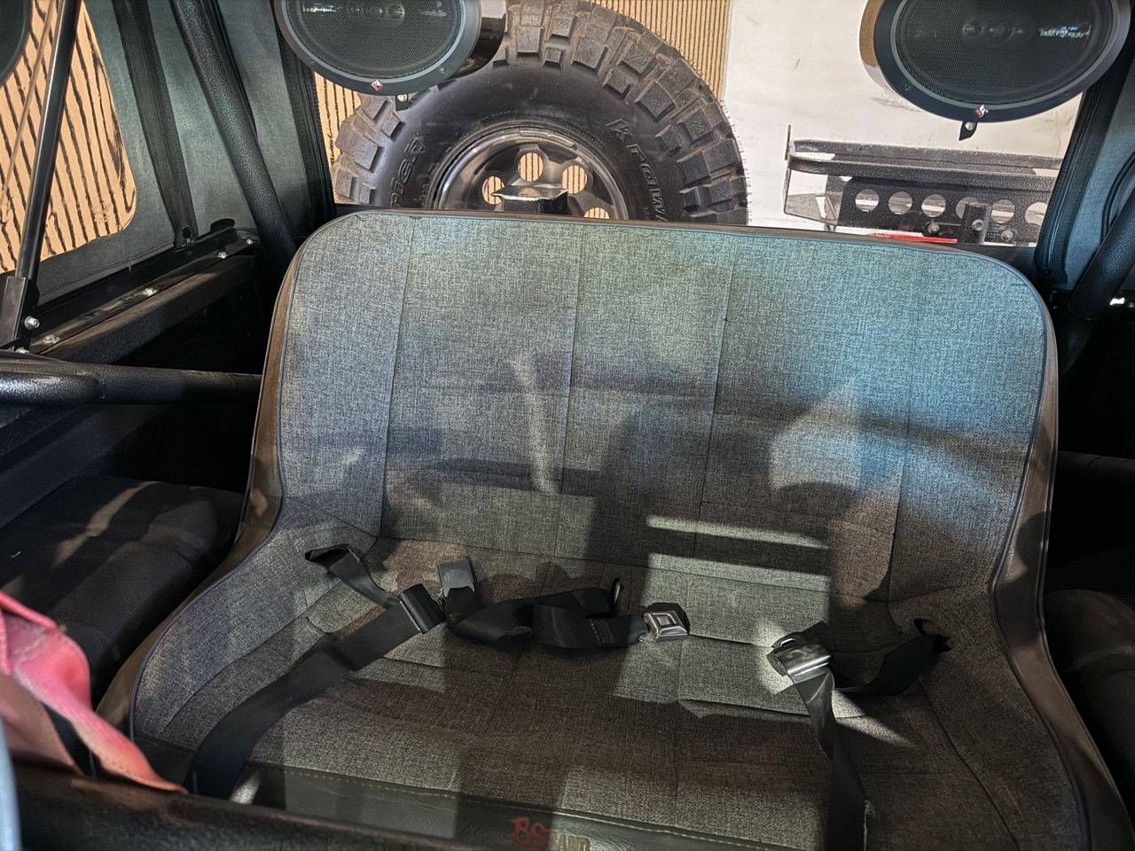 Ford-Bronco-1970-SUV-9